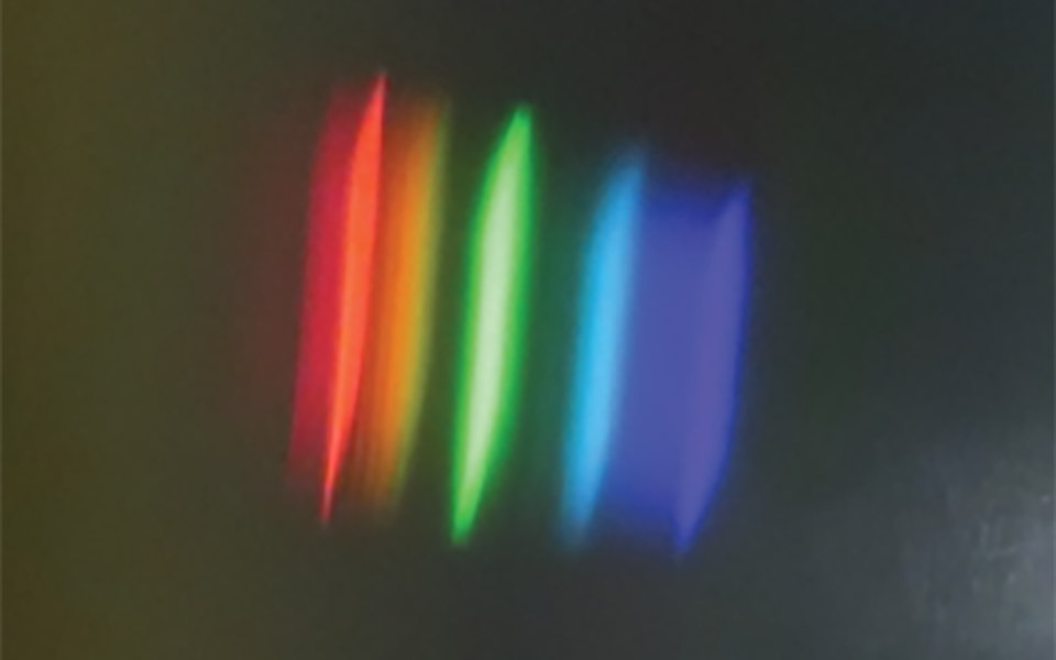 Ein Spektroskop aus einer Keksschachtel